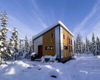 Building Photo - Cute dry cabin in goldstream for rent / 2 ...