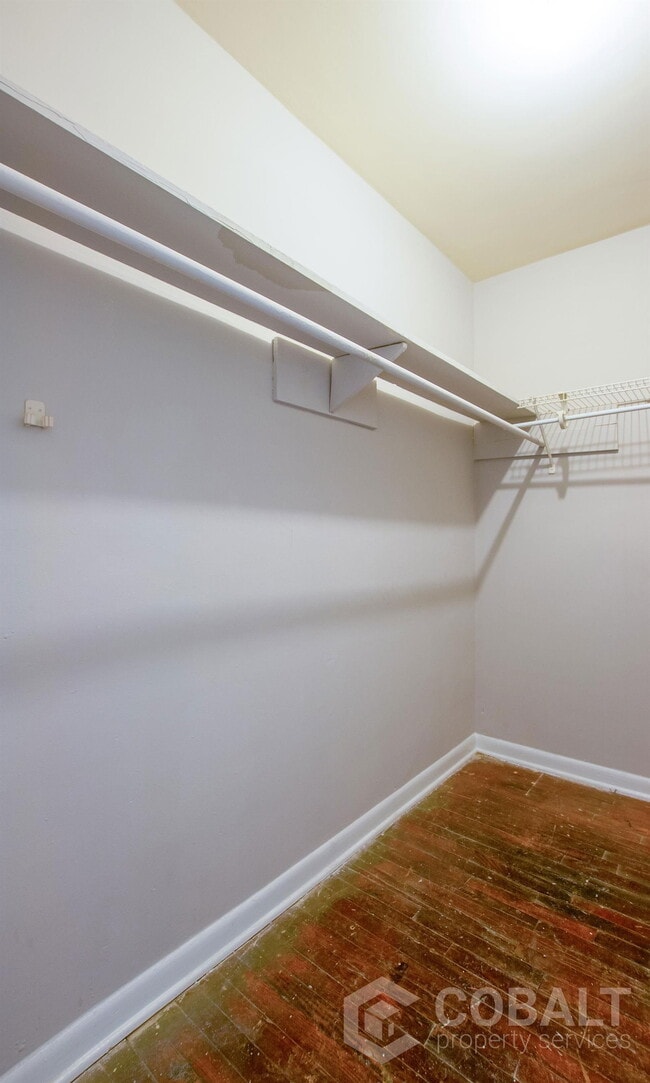 Building Photo - 954 St Charles Ave NE