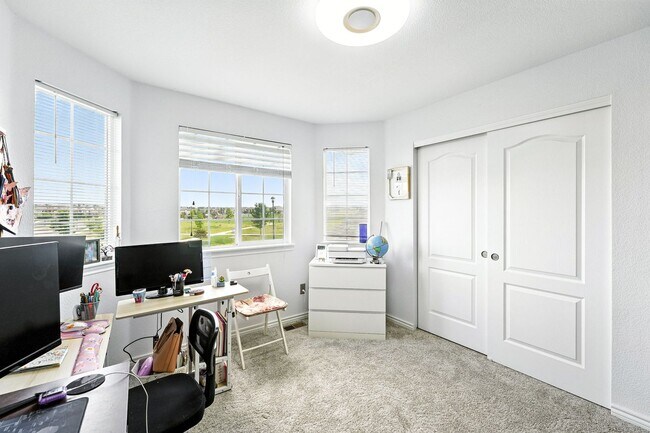 Building Photo - 3 car garage! Across from huge park! Great...