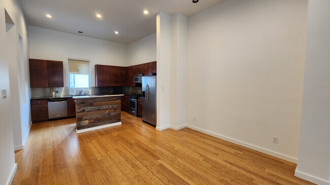 Building Photo - 744 Cannen John Ln