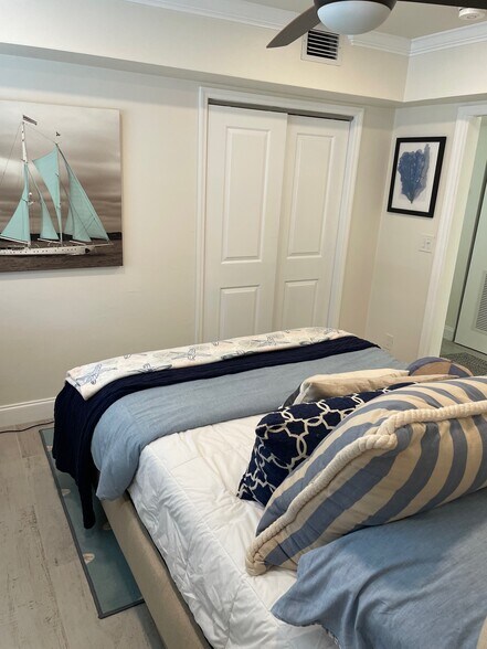 Building Photo - 901 S Surf Rd