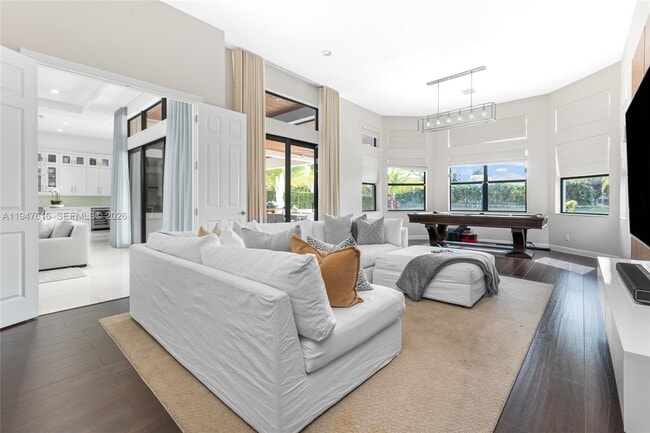 Building Photo - 10220 Sweet Bay Ct