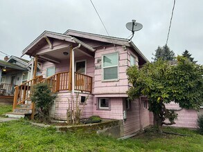 Building Photo - Downtown Bremerton Charmer