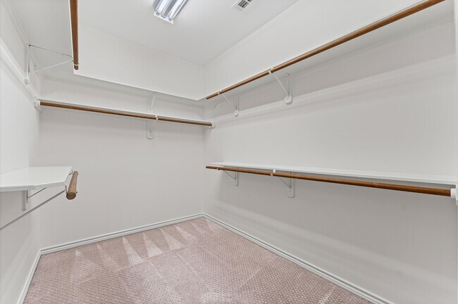 Building Photo - 6839 Staffordshire Blvd