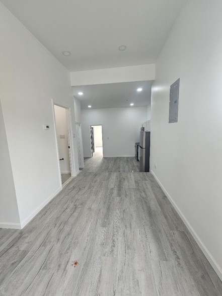 Building Photo - 5163 Wakefield St