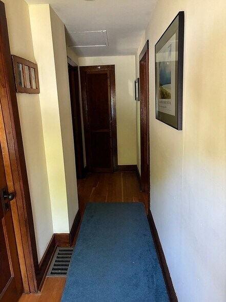 Building Photo - 7285 W Glenmere Rd