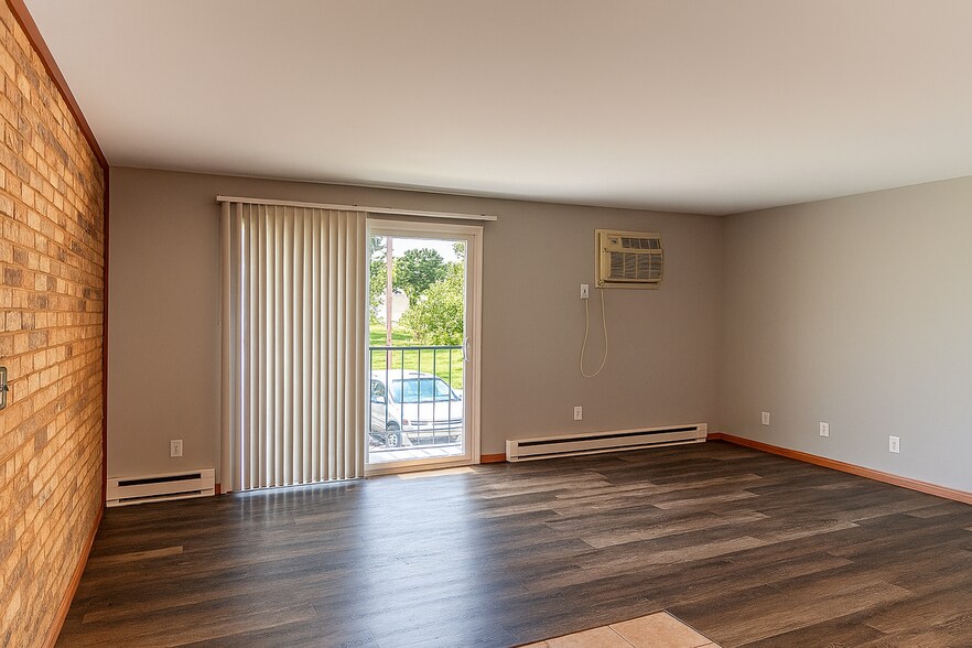 Building Photo - 5212 Belclare Rd