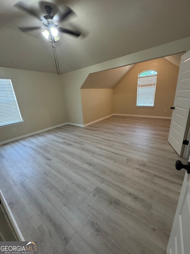 Building Photo - 852 Nevis Way