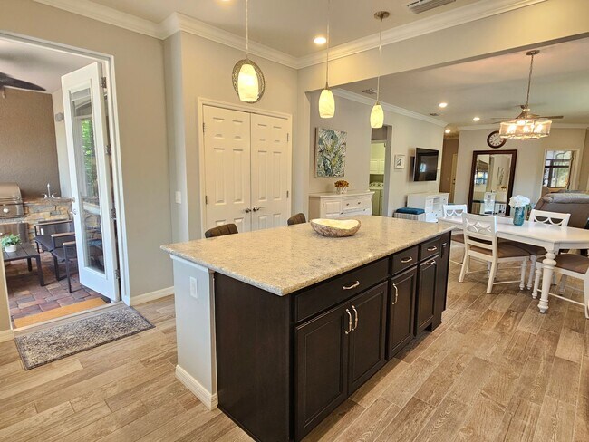 Building Photo - Annual Furnished 2 Bedroom 2 Bathroom with a Flex Room in Island Walk!