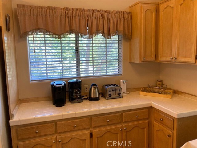 Building Photo - 1050 Carousel Rd