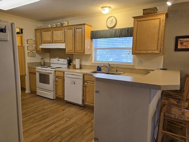 Building Photo - Spacious Home Near Mechem