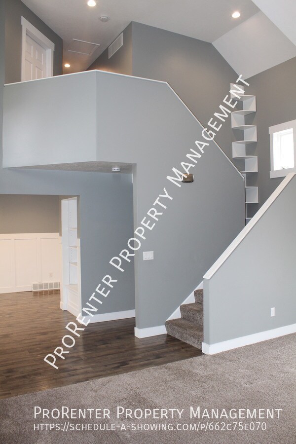 Building Photo - 8130 Deer Run Way