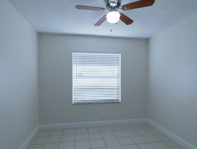 Building Photo - 9929 Three Lakes Cir