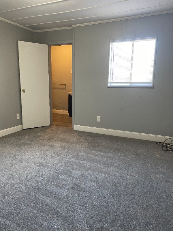 Building Photo - 1937 Kenneth Ave