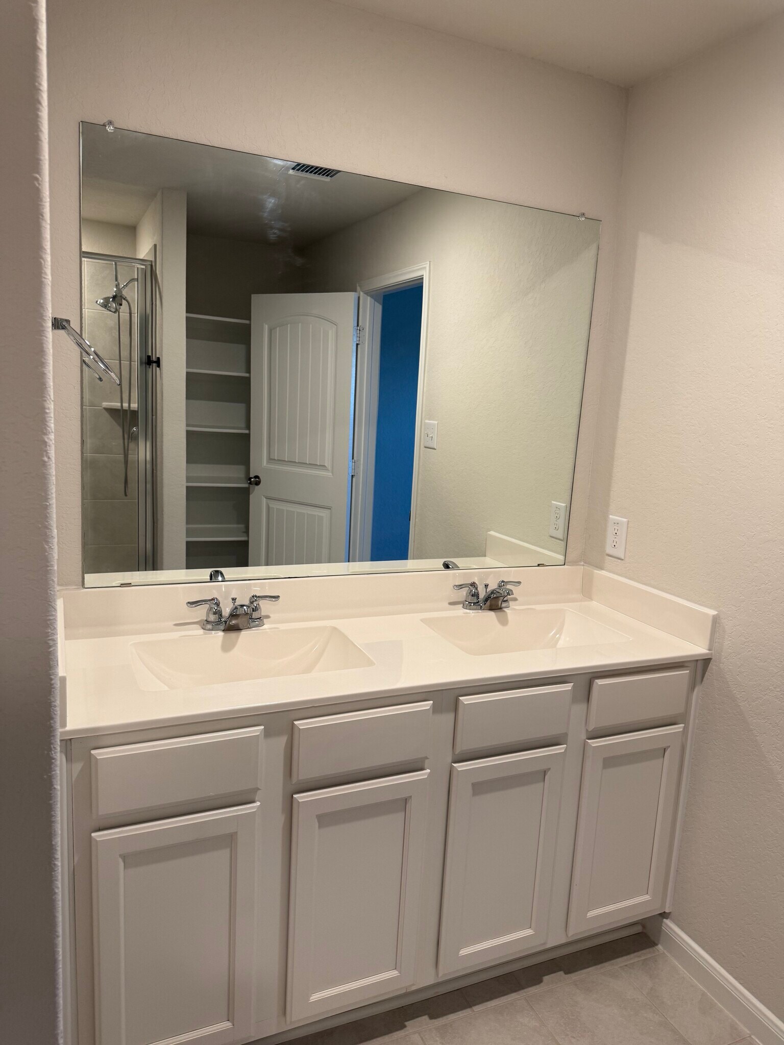 Building Photo - 380 Huntsman Way