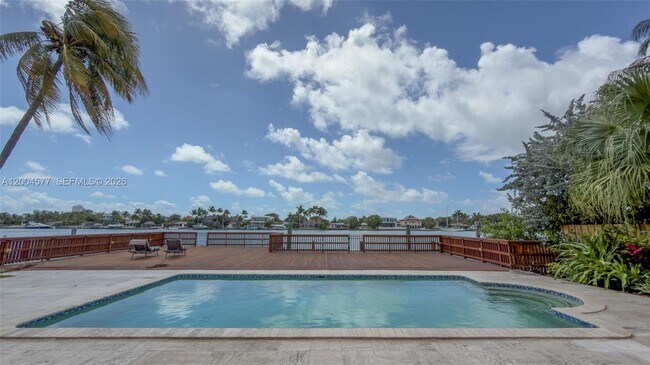 Building Photo - 1690 Daytonia Rd
