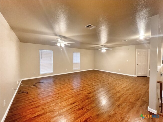 Building Photo - 364 Starling Creek