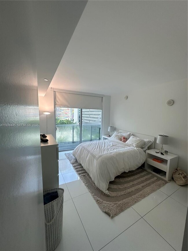 Building Photo - 1100 S Miami Ave