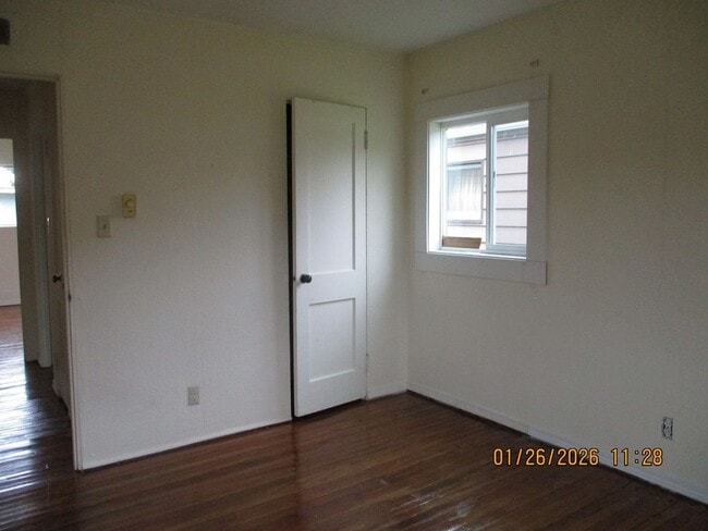 Building Photo - 3022 Sumner Ave