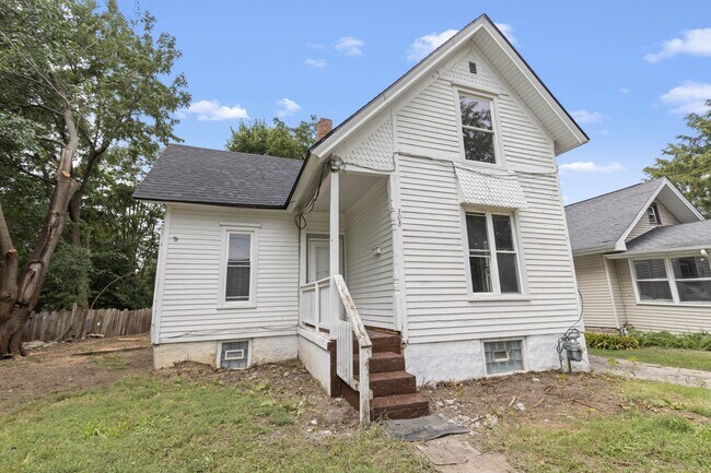 Building Photo - 308 Miriam Ave