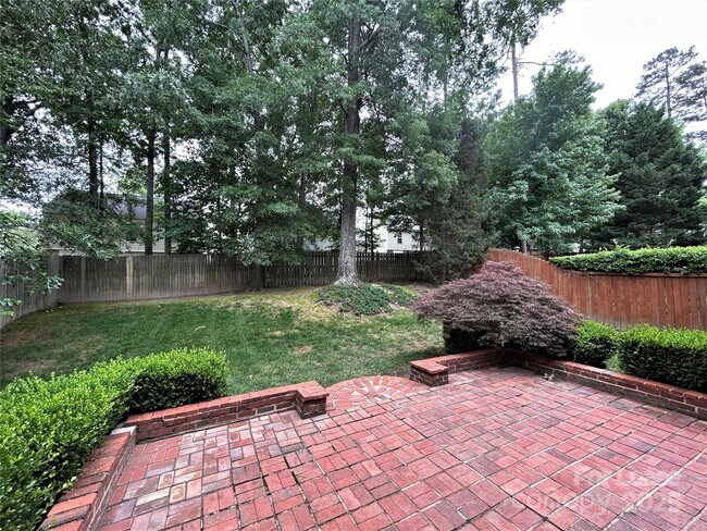 Building Photo - 6518 Harburn Forest Dr