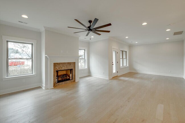 Building Photo - 9690 Dutton Ln