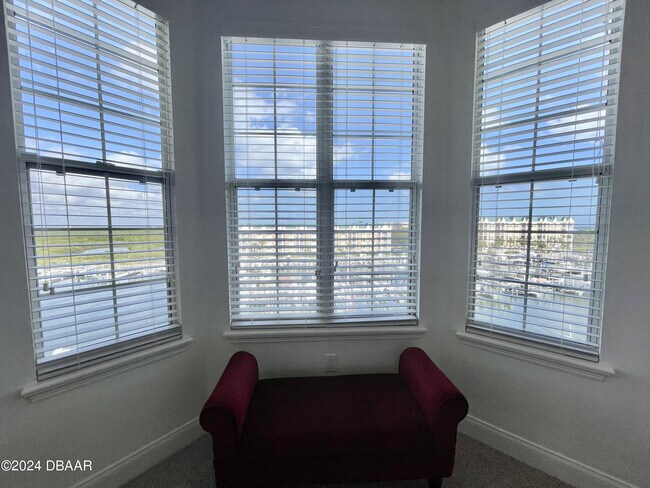 Building Photo - 4626 Harbour Village Blvd