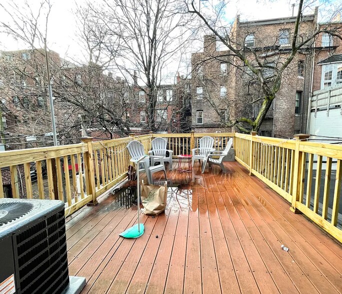 Building Photo - 45 Hemenway St