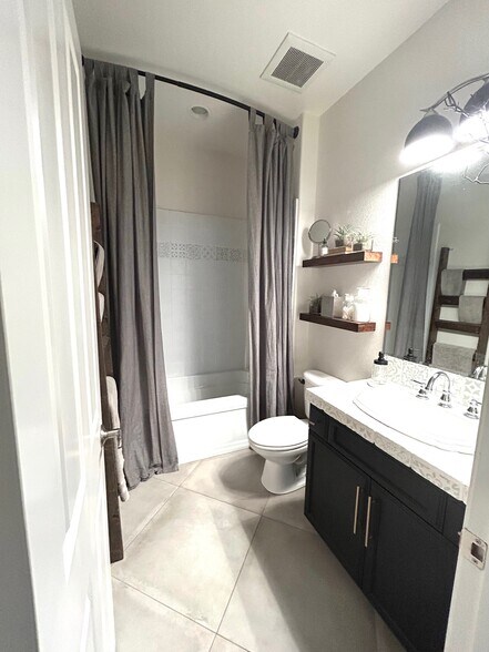 Building Photo - 17213 Summer Maple Way