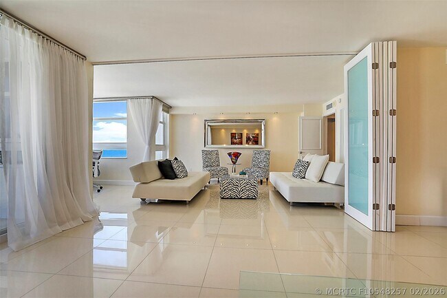 Building Photo - 1370 S Ocean Blvd