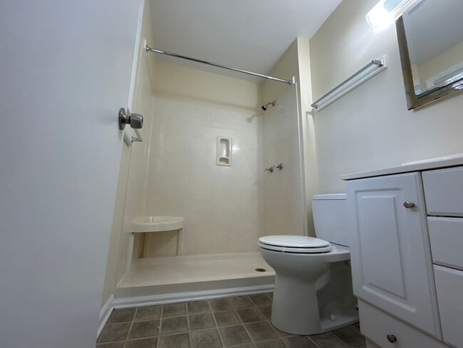 Building Photo - Saluda Gardens Home