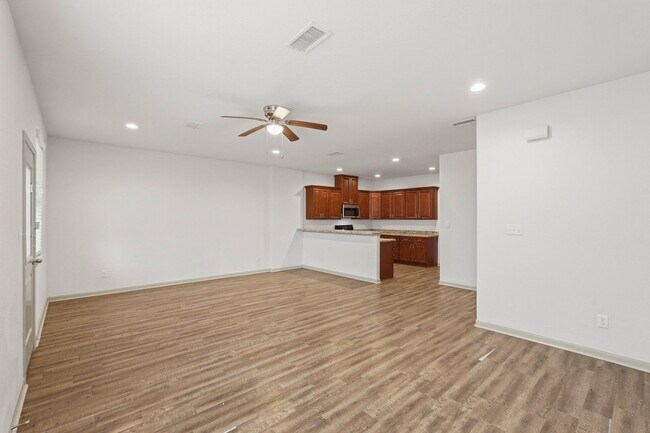 Building Photo - 630 Magnolia Bend