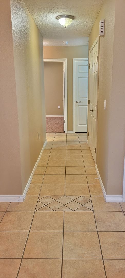 Building Photo - LARGE 4 BEDROOM HOME IN NORTHEAST CLOVIS