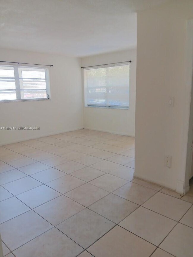 Building Photo - 1826 Cleveland St