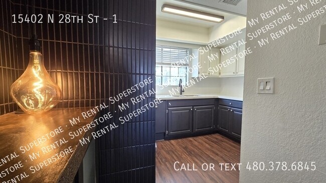 Building Photo - 15402 N 28th St