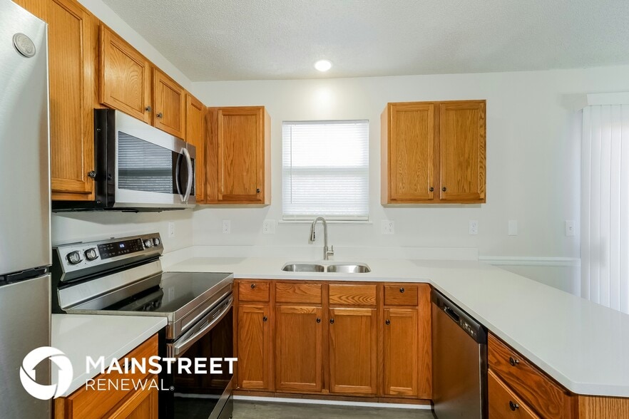 Building Photo - 17470 S Walter St