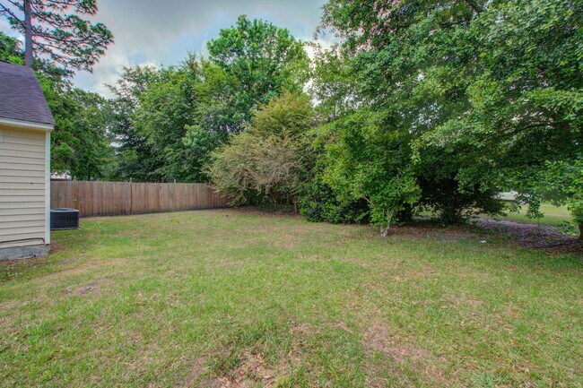 Building Photo - 8115 Pleasant Ridge Dr
