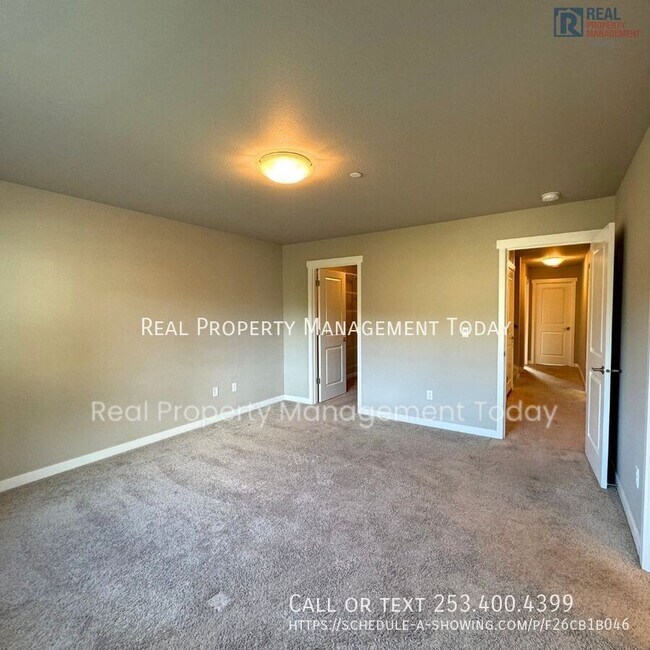 Building Photo - 1539 Amethyst St SE