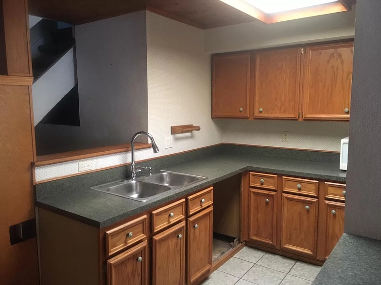 KItchen 2 - 6 Landings Way
