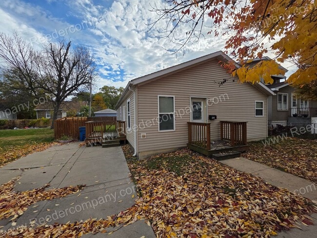 Primary Photo - 3 bedroom house