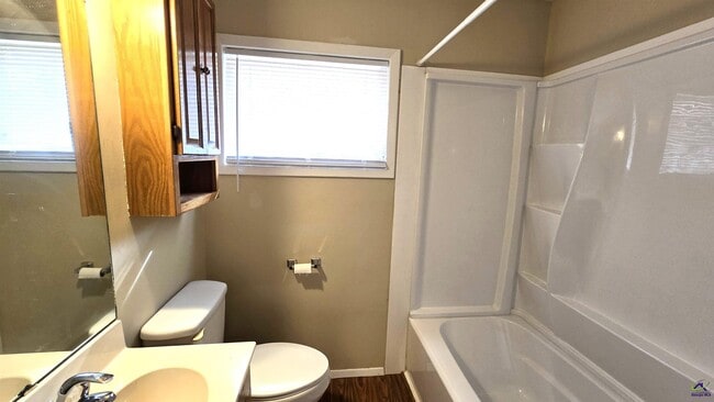 Building Photo - 114 Forrester Dr