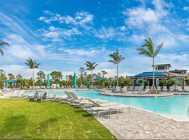 Building Photo - 12180 Wellen Golf St