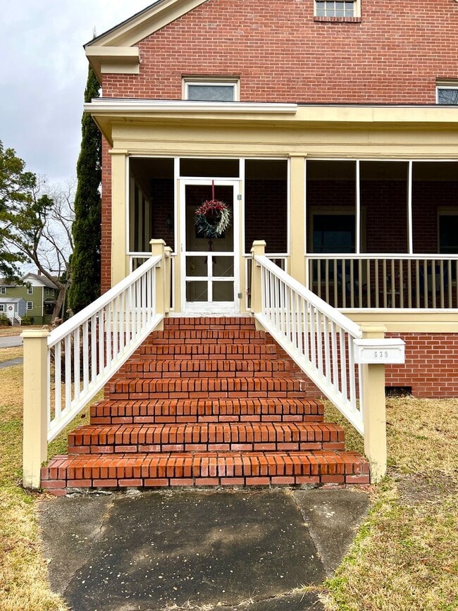 Building Photo - Stately Brick Home on Main Street