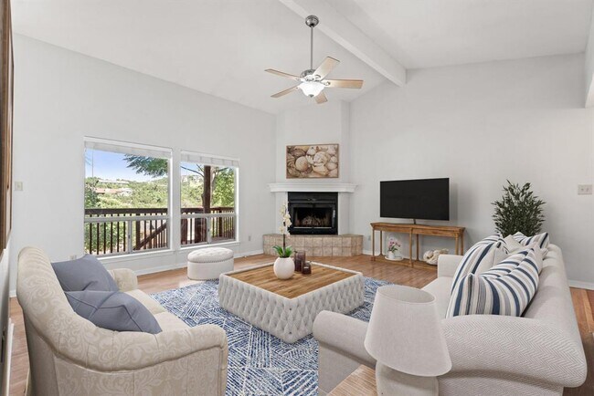 Building Photo - 307 Cuernavaca Dr N