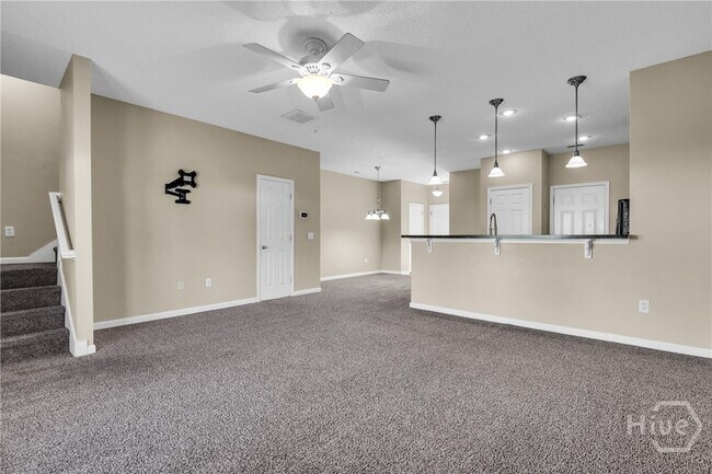 Building Photo - 975 Canyon Oak Loop