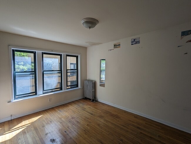 Building Photo - 2334.5 N Spaulding Ave