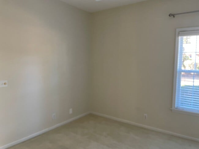 Building Photo - 3 Bedroom 2 Bathroom with a  Bonus Room  House in Winding River Plantation