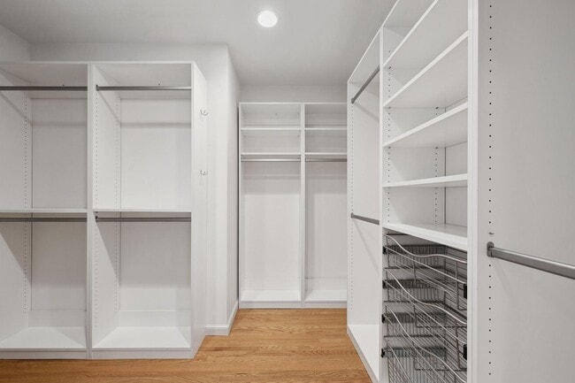 Building Photo - Charming 3-Bedroom Home with Office in desirable Old Palo Alto neighborhood Avail Feb 7th