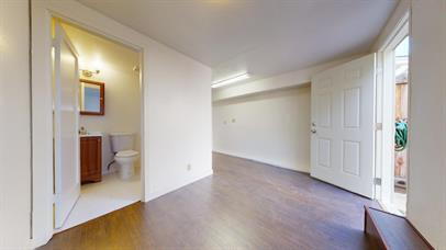 Building Photo - Beautiful 2 Bedroom 1.5 Bathroom with a Ga...