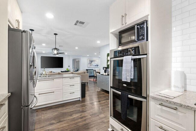 Building Photo - 8259 E Mulberry Ln